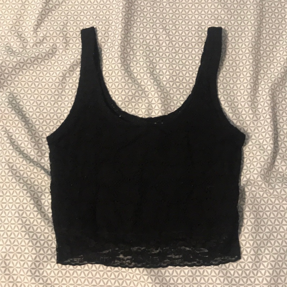 Cropped lace black tank